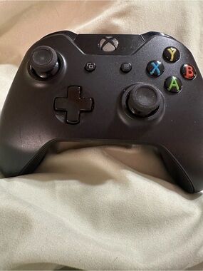 Xbox One Wireless Controller - Black